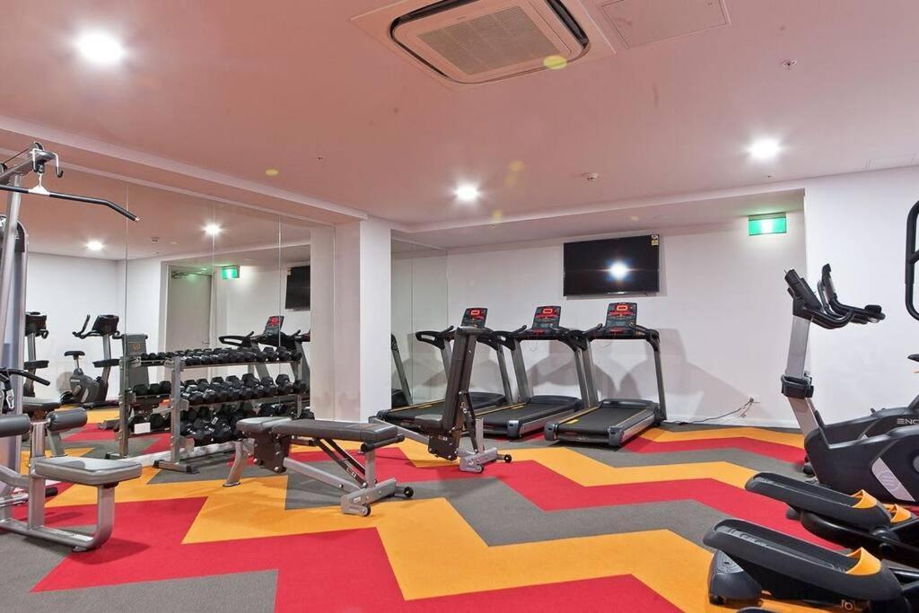 Four Bedroom Apartment With Facilities In Olympic Park Sydney Eksteriør billede