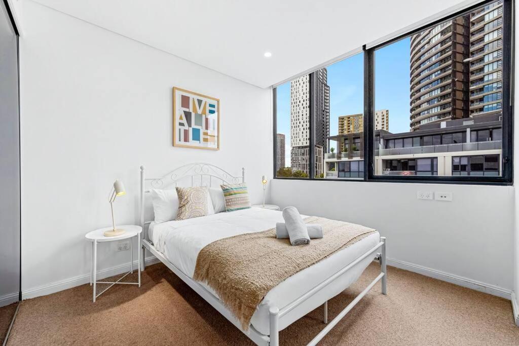 Four Bedroom Apartment With Facilities In Olympic Park Sydney Eksteriør billede